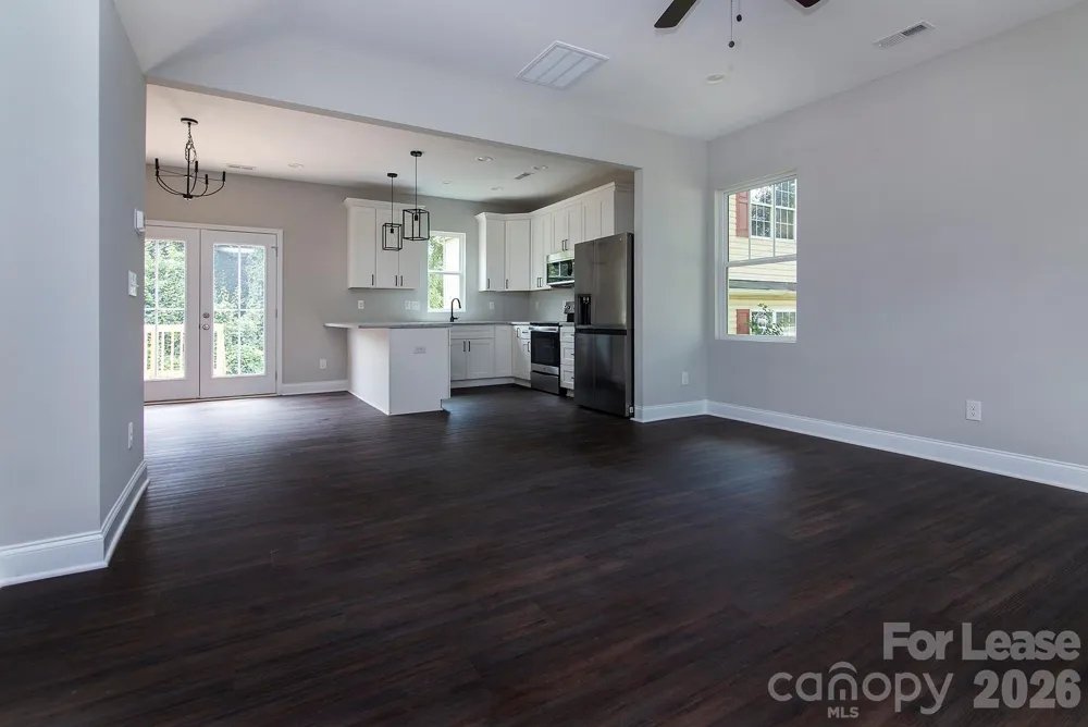 2915 Ross Avenue Charlotte, NC 28208