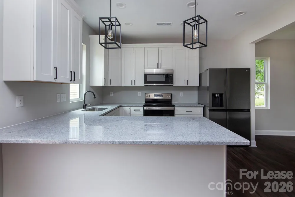 2915 Ross Avenue Charlotte, NC 28208