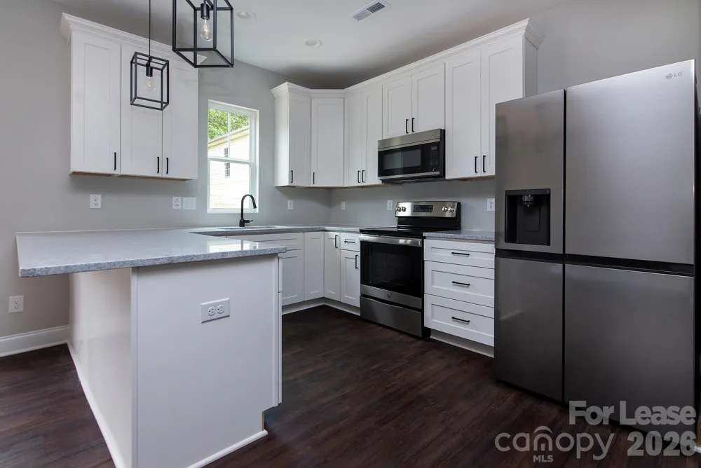 2915 Ross Avenue Charlotte, NC 28208
