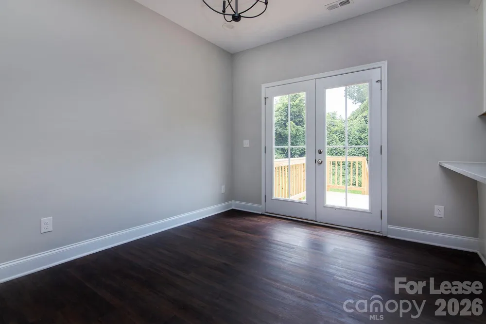 2915 Ross Avenue Charlotte, NC 28208