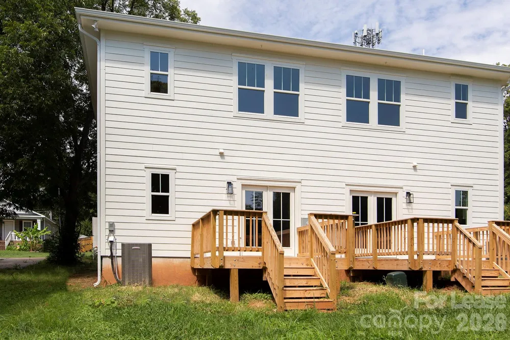 2915 Ross Avenue Charlotte, NC 28208