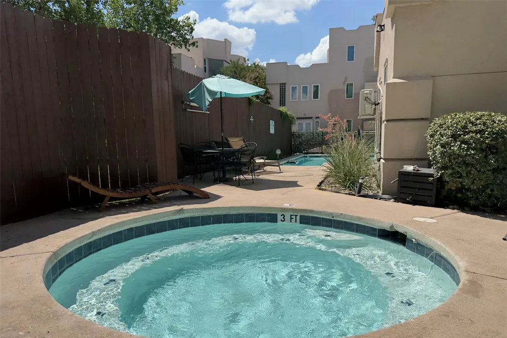 4040 Avondale Avenue #105 Dallas, TX 75219