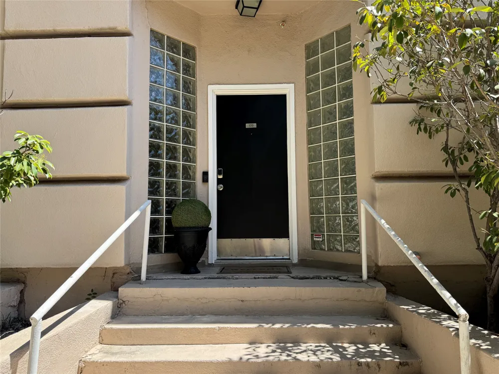 4040 Avondale Avenue #105 Dallas, TX 75219