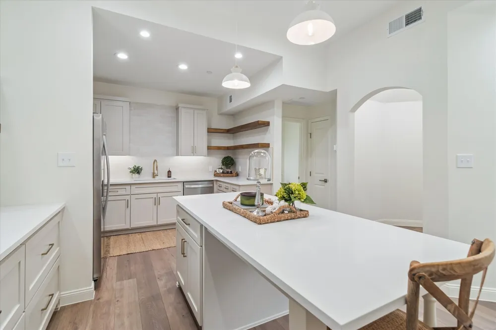 4040 Avondale Avenue #105 Dallas, TX 75219
