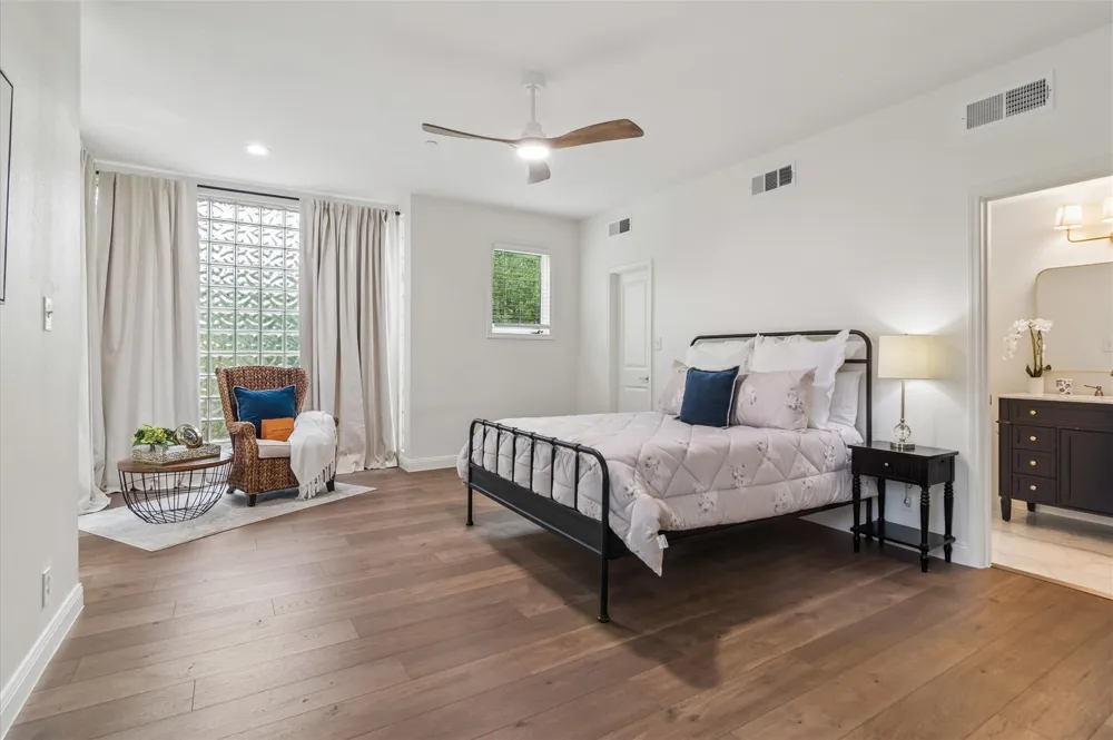 4040 Avondale Avenue #105 Dallas, TX 75219