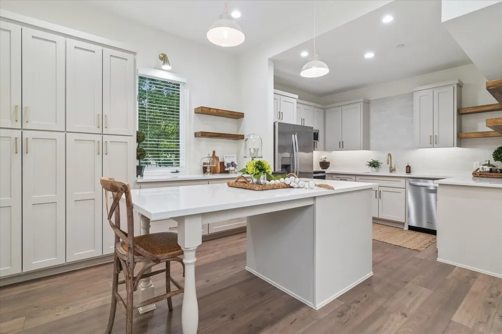 4040 Avondale Avenue #105 Dallas, TX 75219