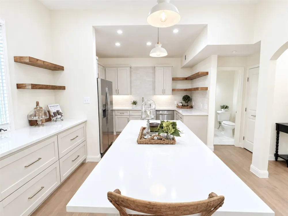4040 Avondale Avenue #105 Dallas, TX 75219