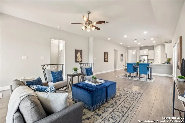 2162 WILDRYE LN New Braunfels, TX 78132