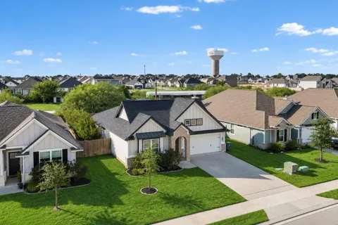 1905 Cambria Drive