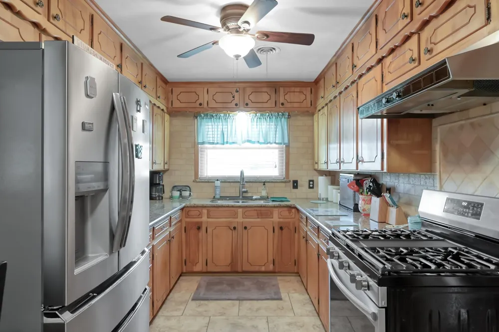14826 Fm 1452 W Normangee, TX 77871