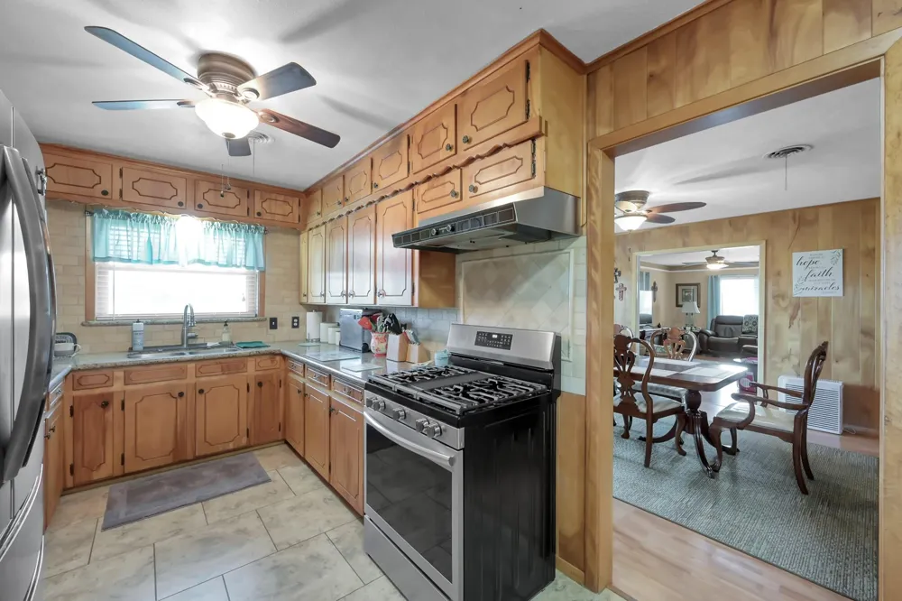 14826 Fm 1452 W Normangee, TX 77871
