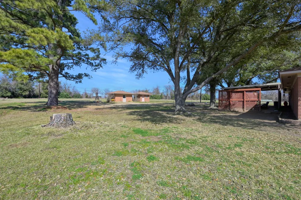 14826 Fm 1452 W Normangee, TX 77871