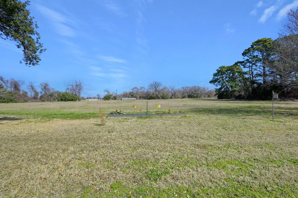 14826 Fm 1452 W Normangee, TX 77871
