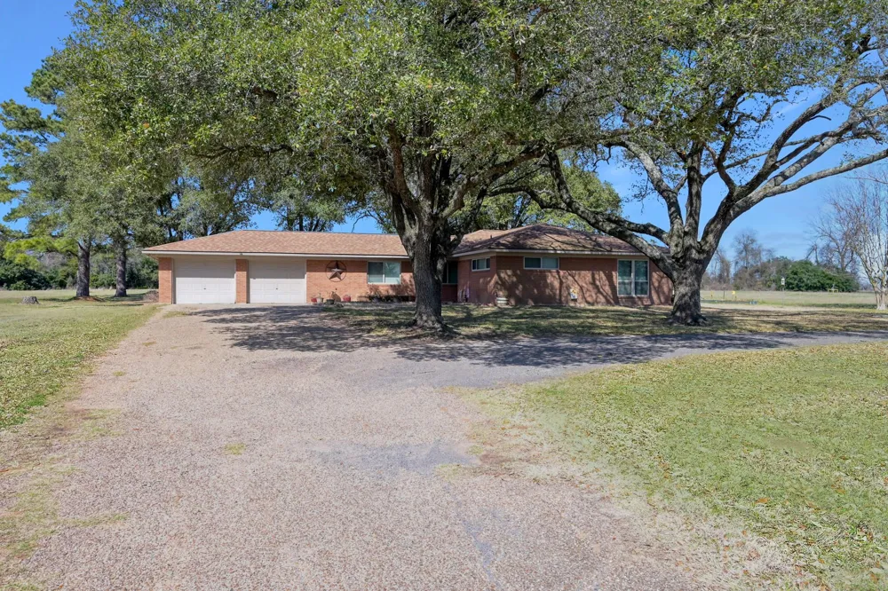 14826 Fm 1452 W Normangee, TX 77871