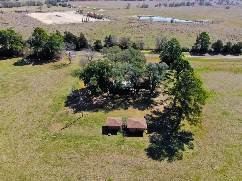 14826 Fm 1452 W Normangee, TX 77871
