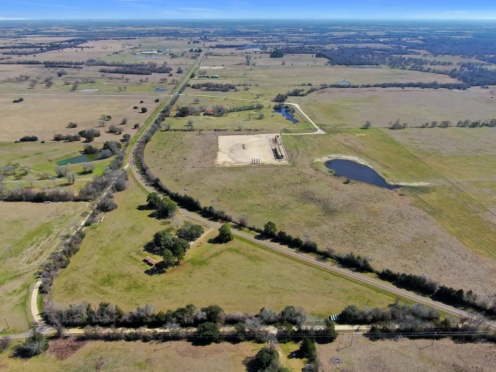 14826 Fm 1452 W Normangee, TX 77871