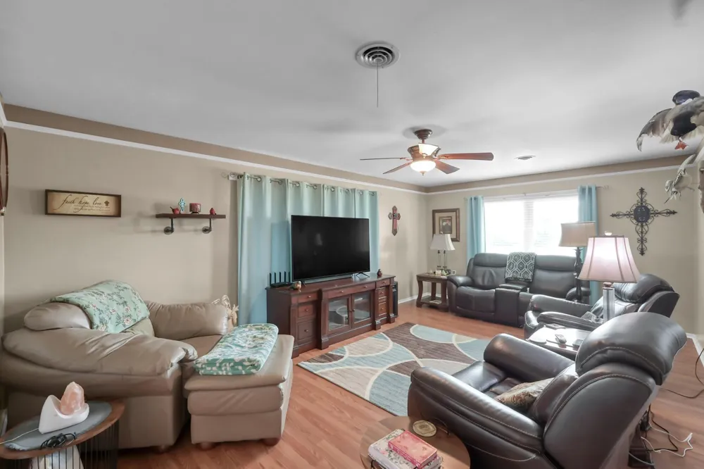 14826 Fm 1452 W Normangee, TX 77871