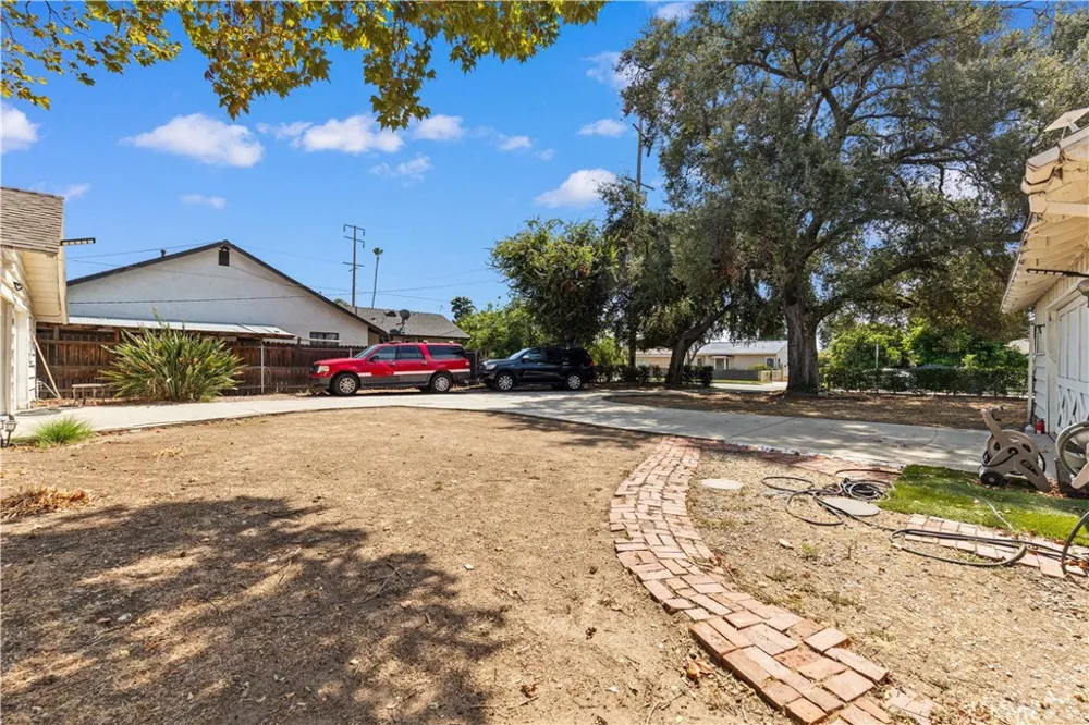 9409 Olive Temple City, CA 91780