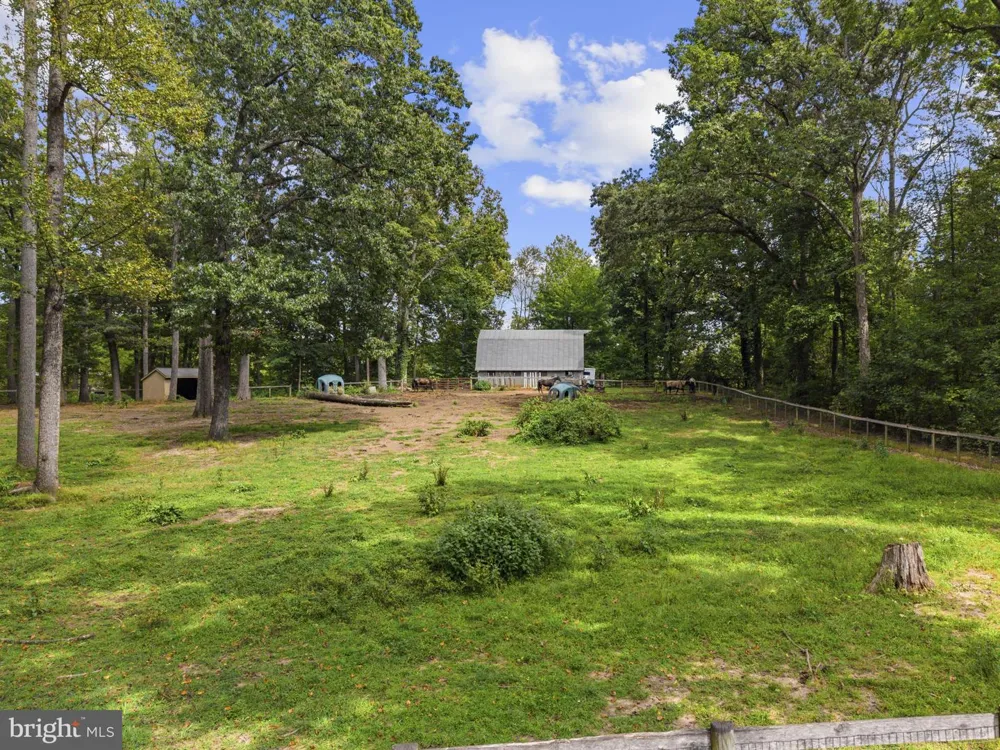 5483 BEACH ROAD Midland, VA 22728