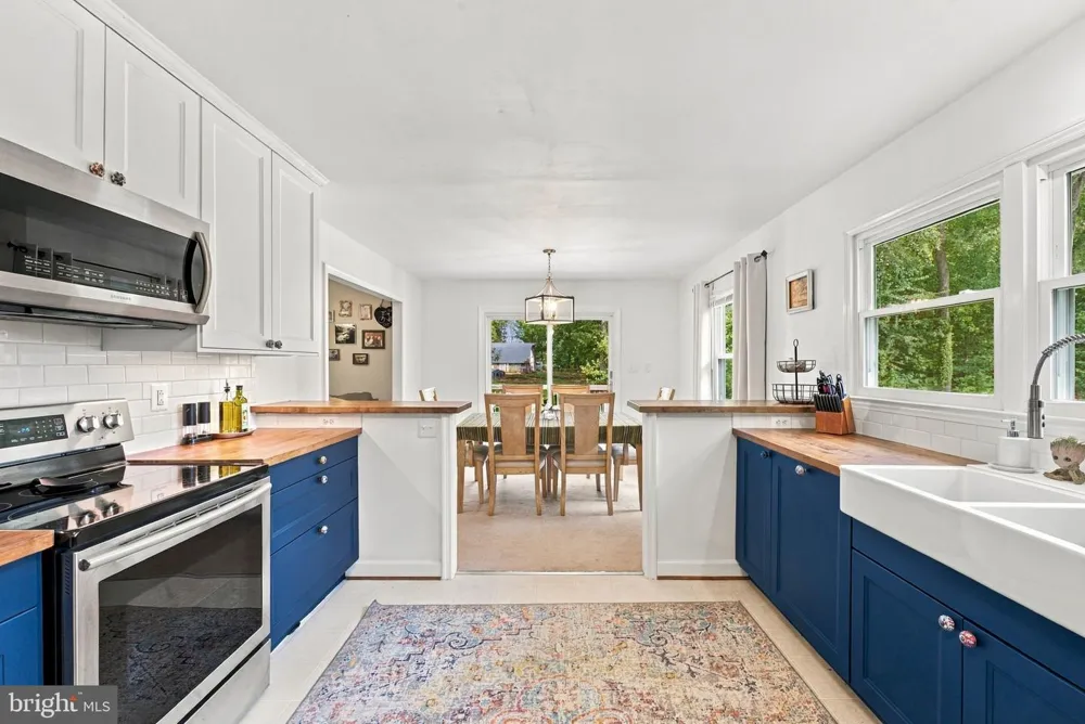 5483 BEACH ROAD Midland, VA 22728
