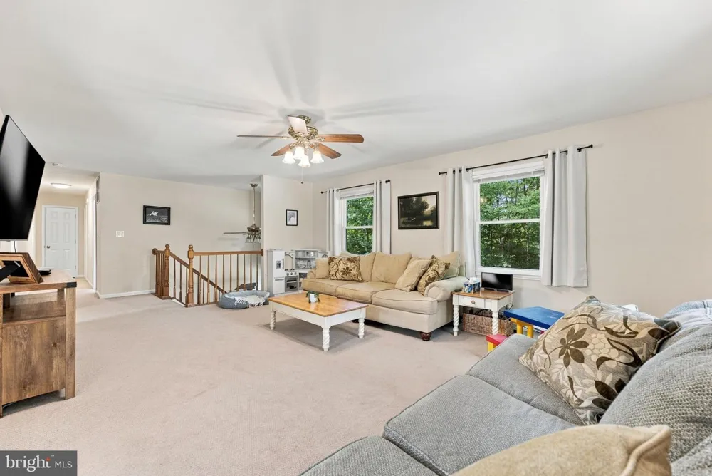 5483 BEACH ROAD Midland, VA 22728