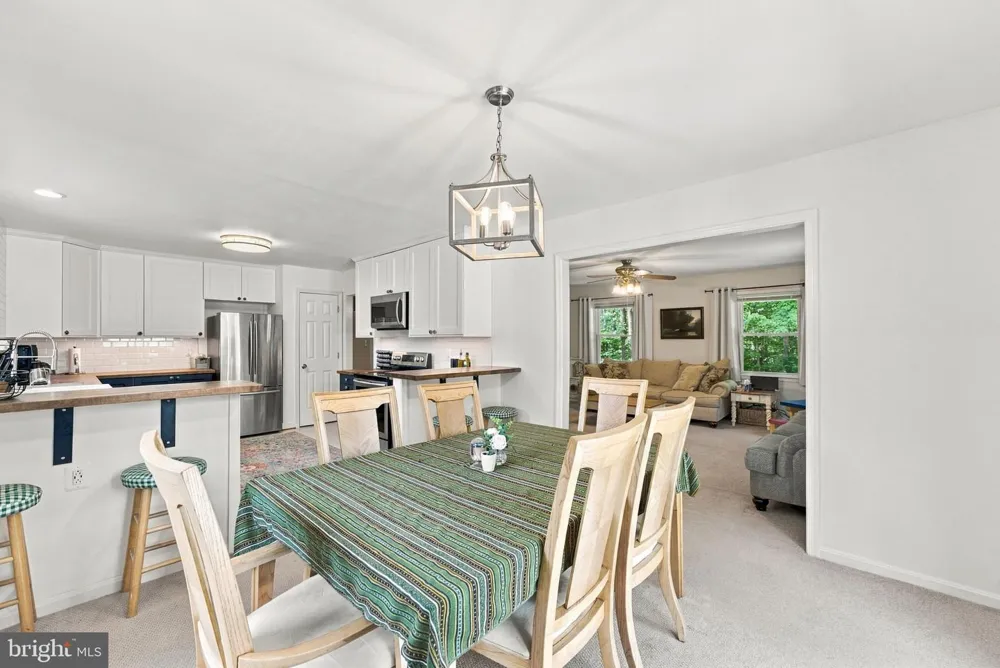 5483 BEACH ROAD Midland, VA 22728