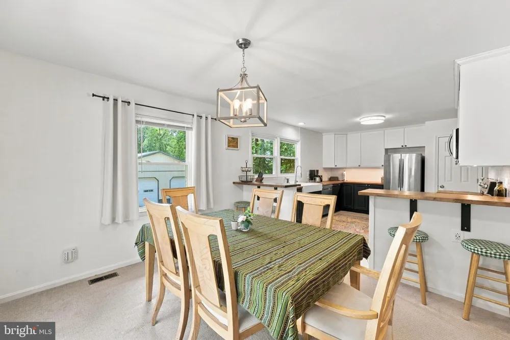 5483 BEACH ROAD Midland, VA 22728