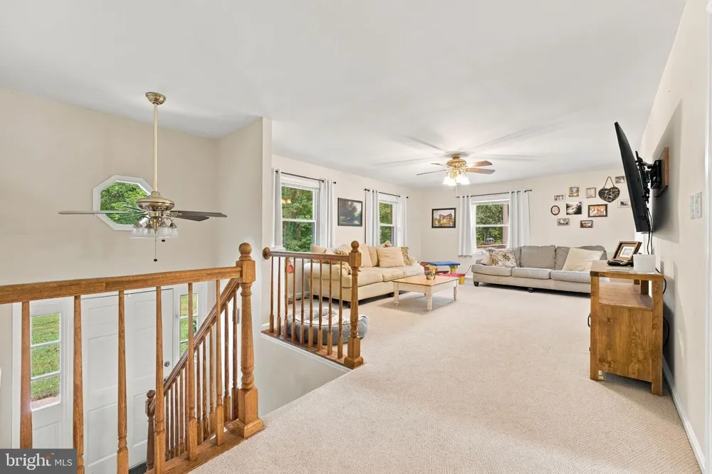 5483 BEACH ROAD Midland, VA 22728