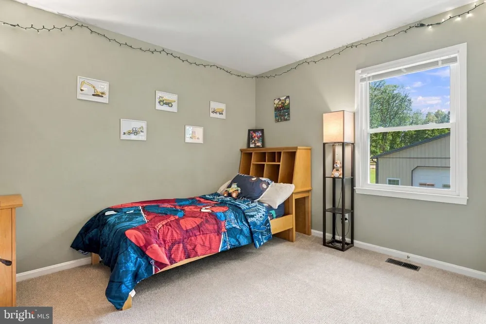 5483 BEACH ROAD Midland, VA 22728