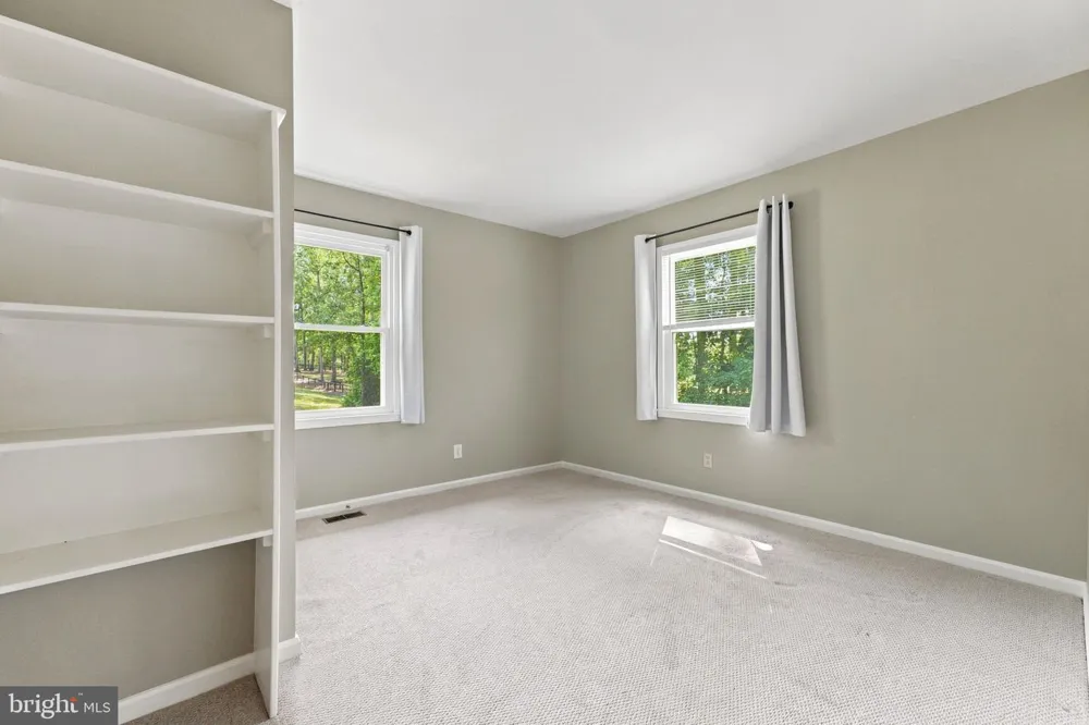 5483 BEACH ROAD Midland, VA 22728