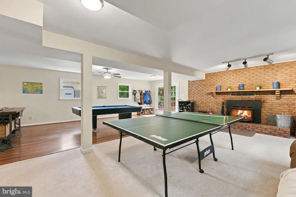 5483 BEACH ROAD Midland, VA 22728