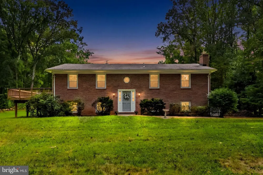 5483 BEACH ROAD Midland, VA 22728