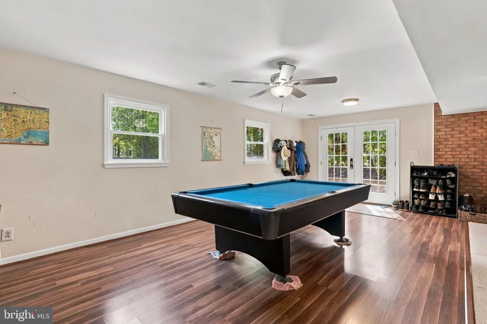 5483 BEACH ROAD Midland, VA 22728