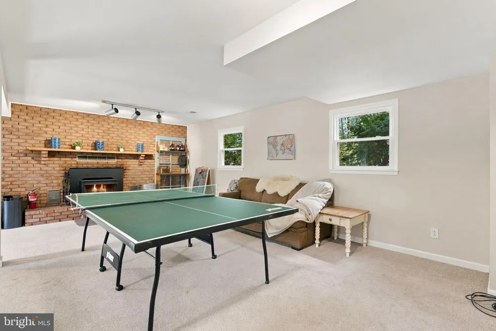 5483 BEACH ROAD Midland, VA 22728