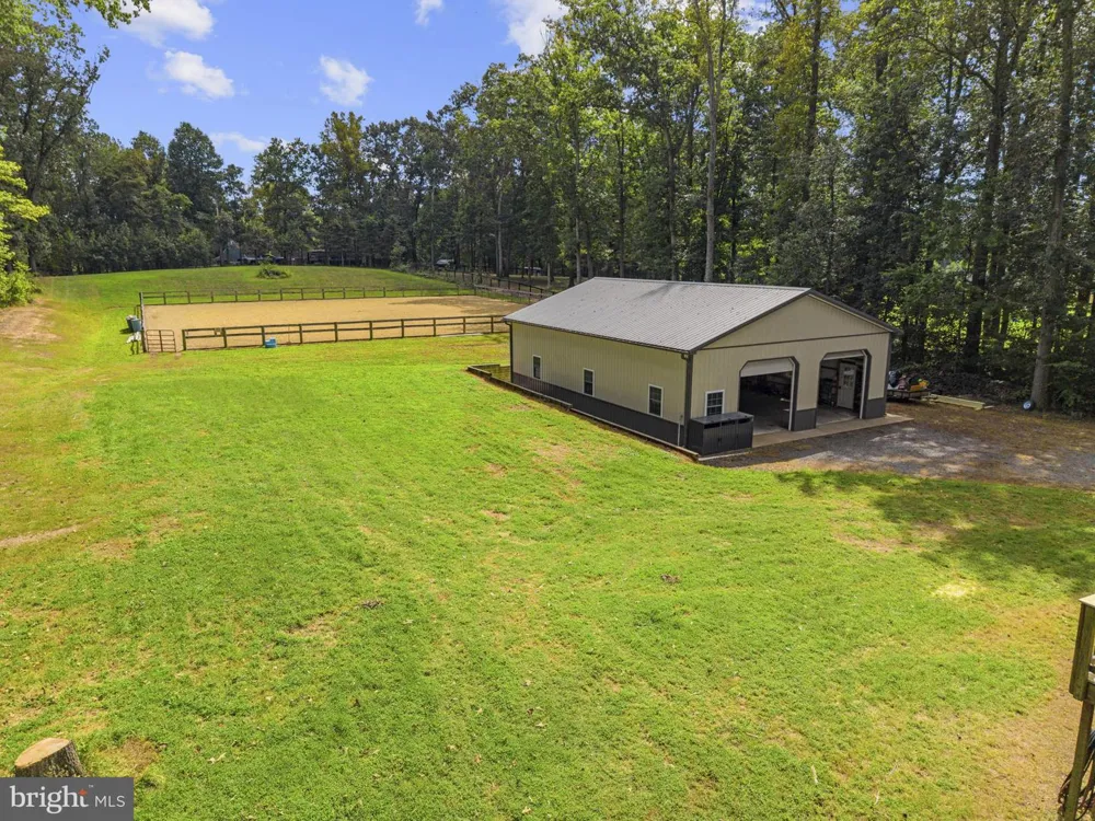 5483 BEACH ROAD Midland, VA 22728