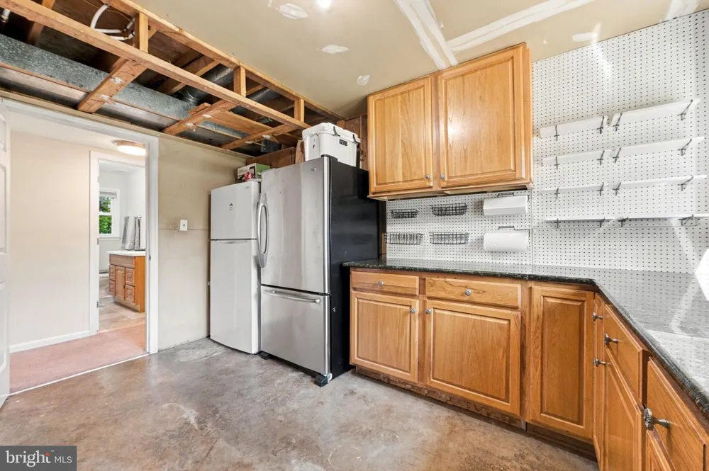 5483 BEACH ROAD Midland, VA 22728