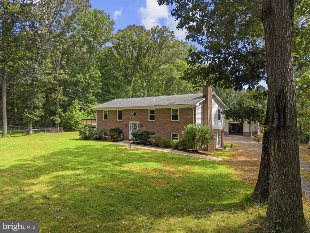 5483 BEACH ROAD Midland, VA 22728