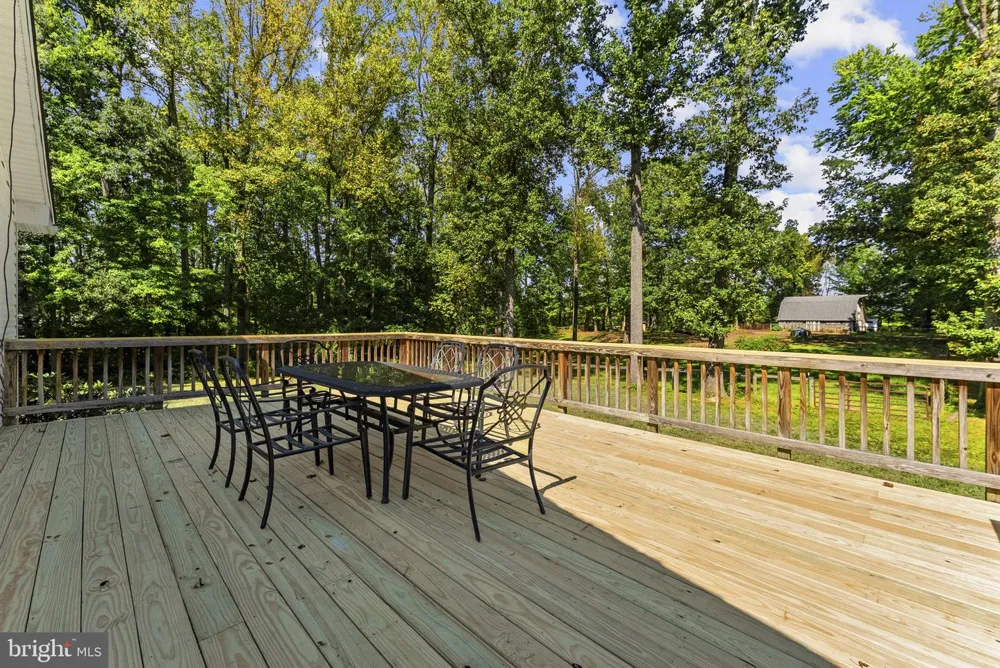 5483 BEACH ROAD Midland, VA 22728
