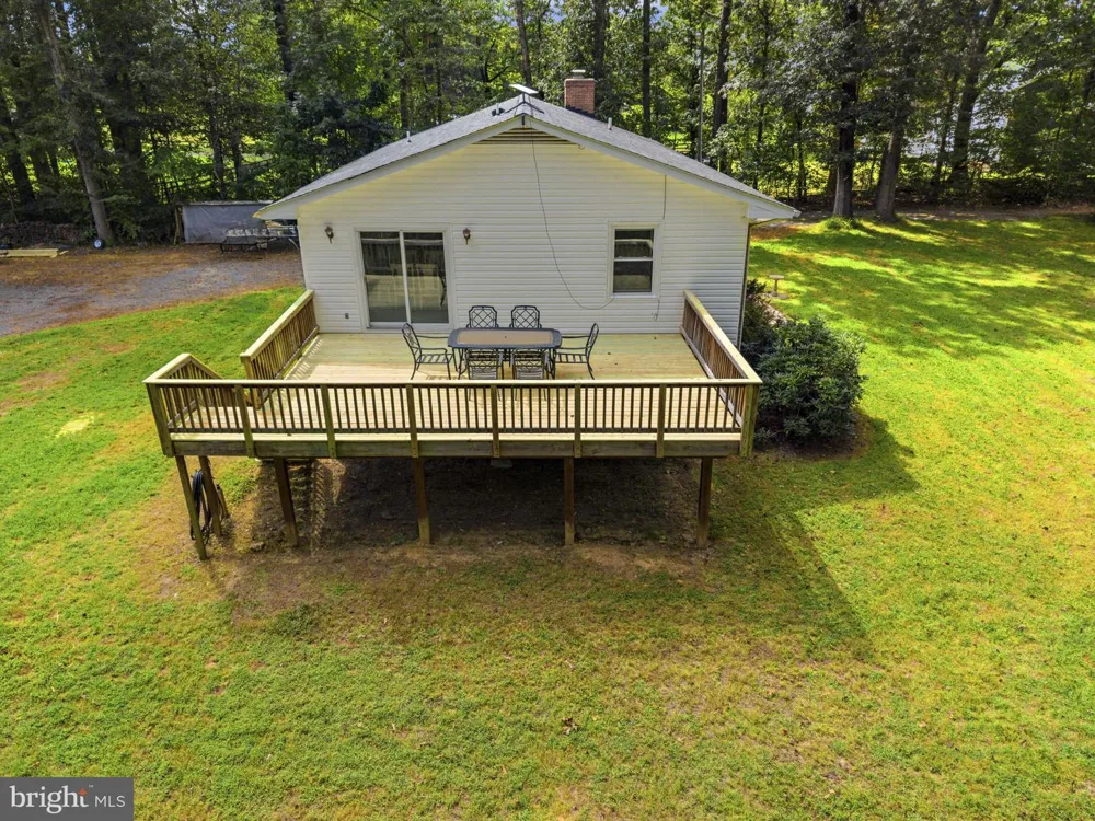 5483 BEACH ROAD Midland, VA 22728