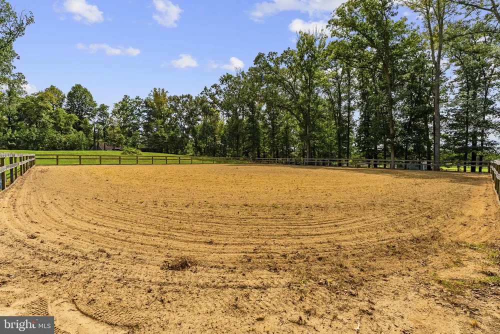 5483 BEACH ROAD Midland, VA 22728