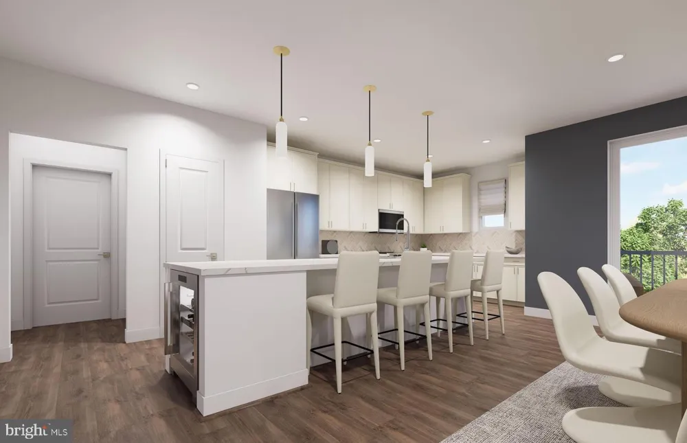 9475 SPRAGUE AVENUE #8 Fairfax, VA 22031