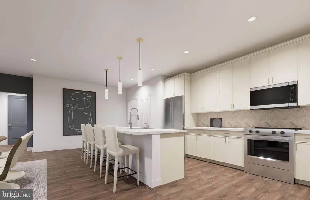 9475 SPRAGUE AVENUE #8 Fairfax, VA 22031