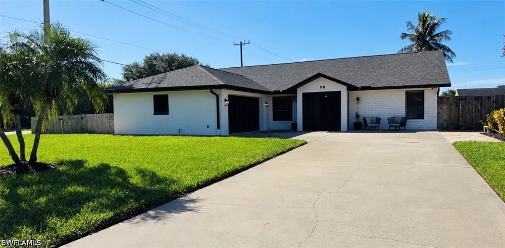 Chardon Place Naples, FL 34110