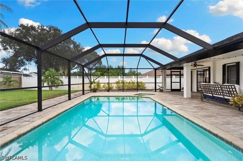 Chardon Place Naples, FL 34110