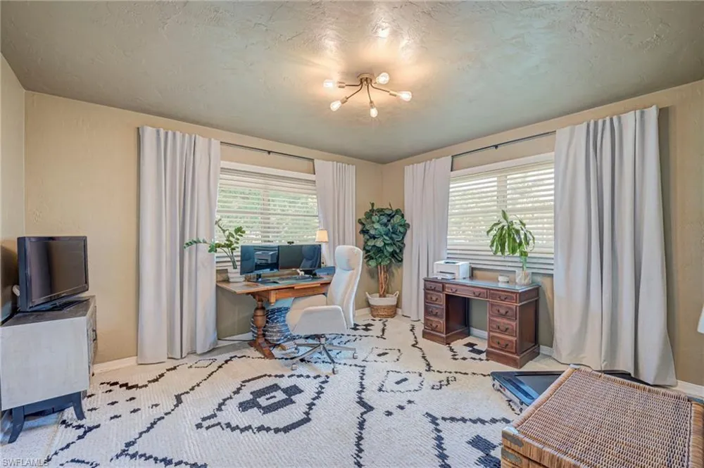 5521 Seville Road Fort Myers, FL 33919
