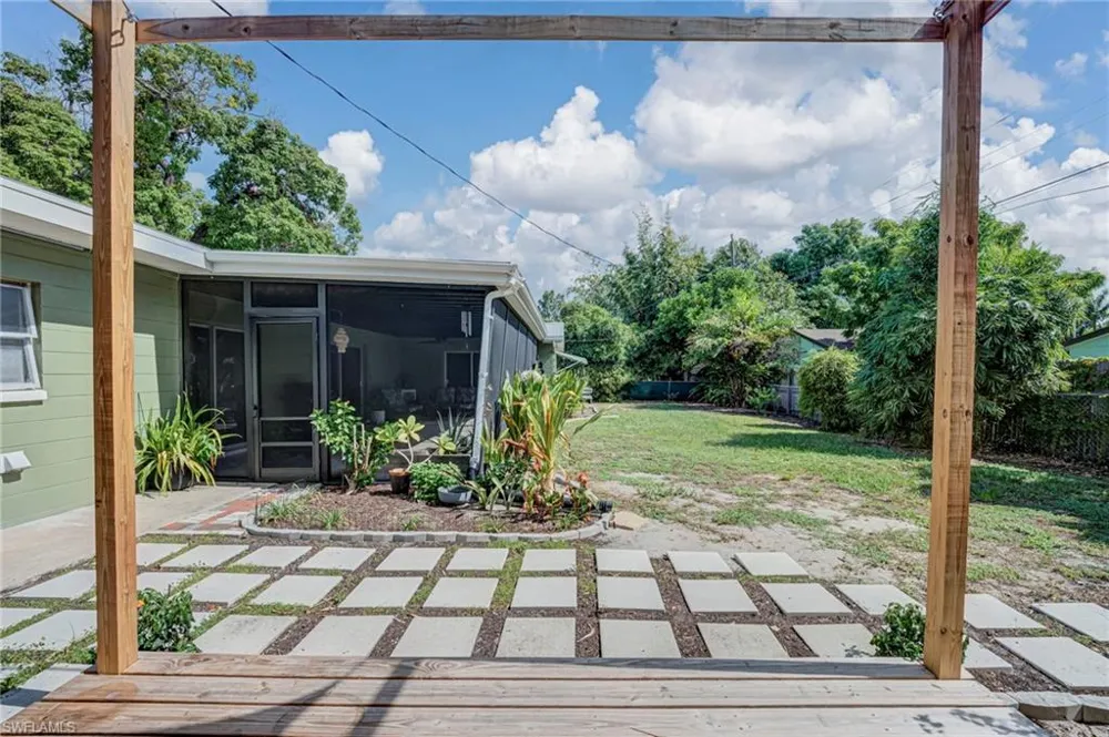 5521 Seville Road Fort Myers, FL 33919