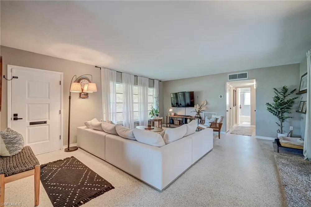 5521 Seville Road Fort Myers, FL 33919