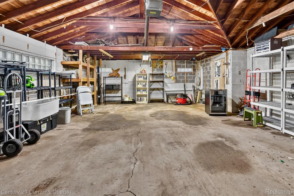 4469 S Saginaw Road Midland City, MI 48640
