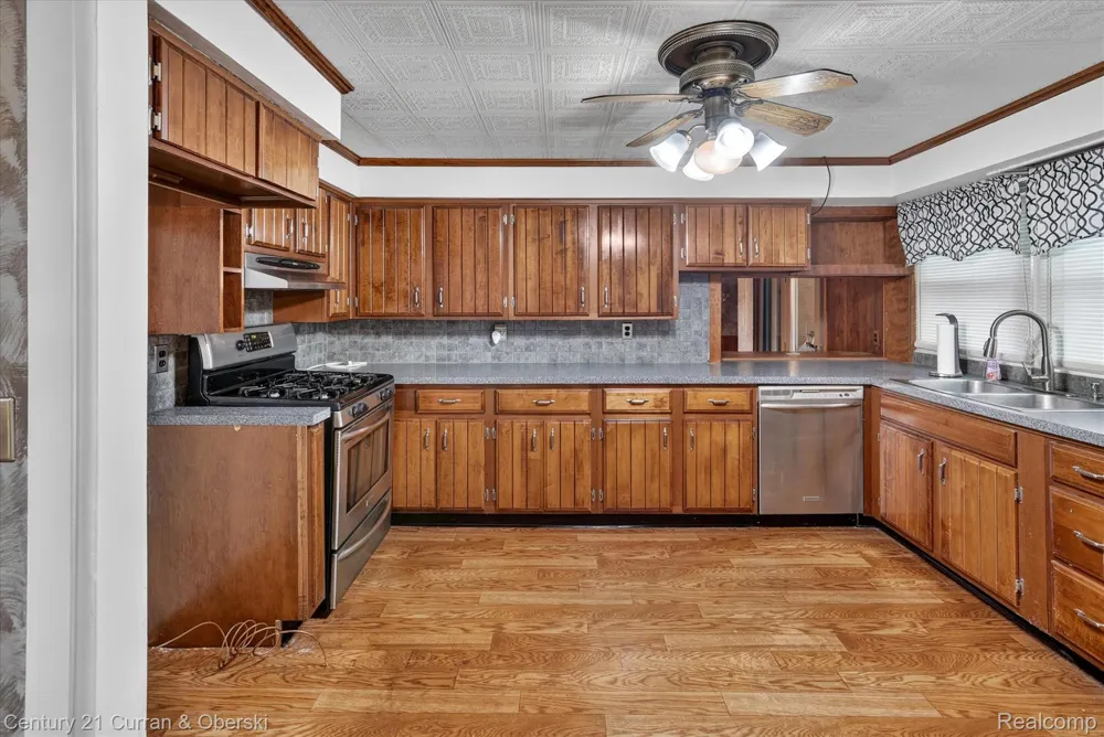 4469 S Saginaw Road Midland City, MI 48640