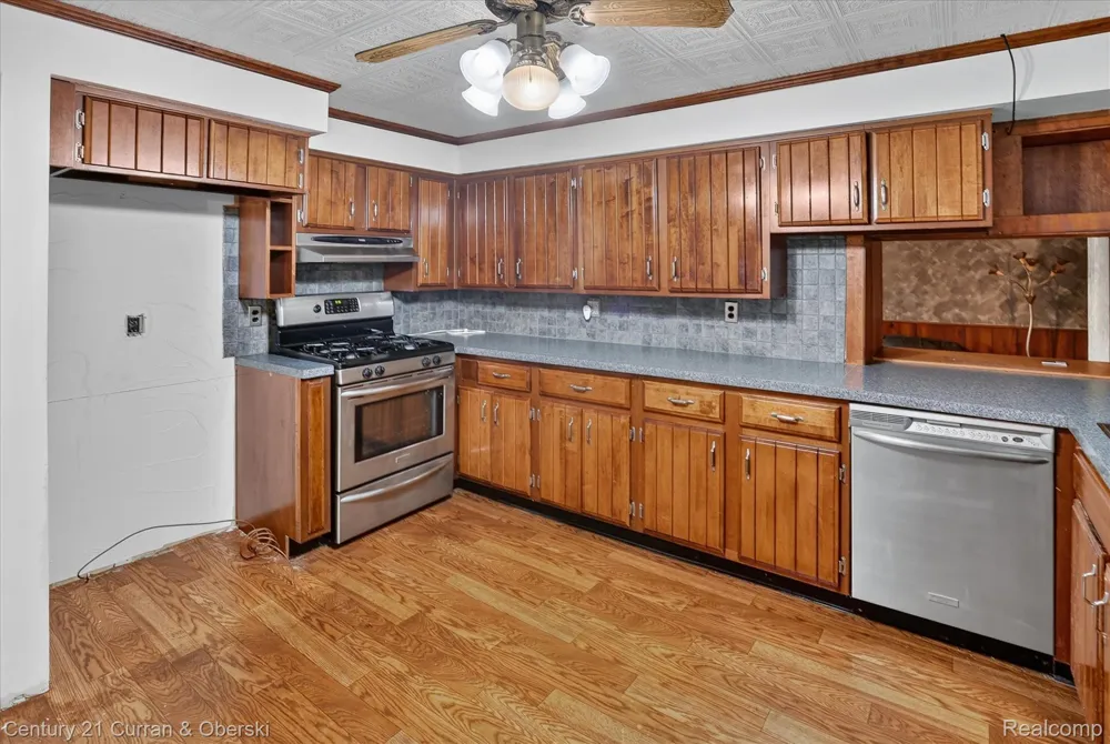 4469 S Saginaw Road Midland City, MI 48640